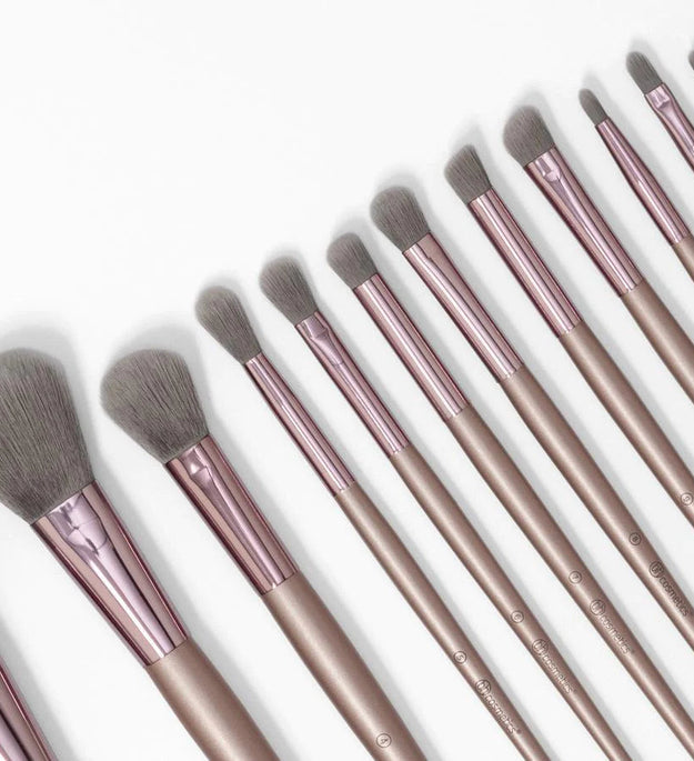 BH 15 Pcs Lavish Elegance Makeup Brushes Set